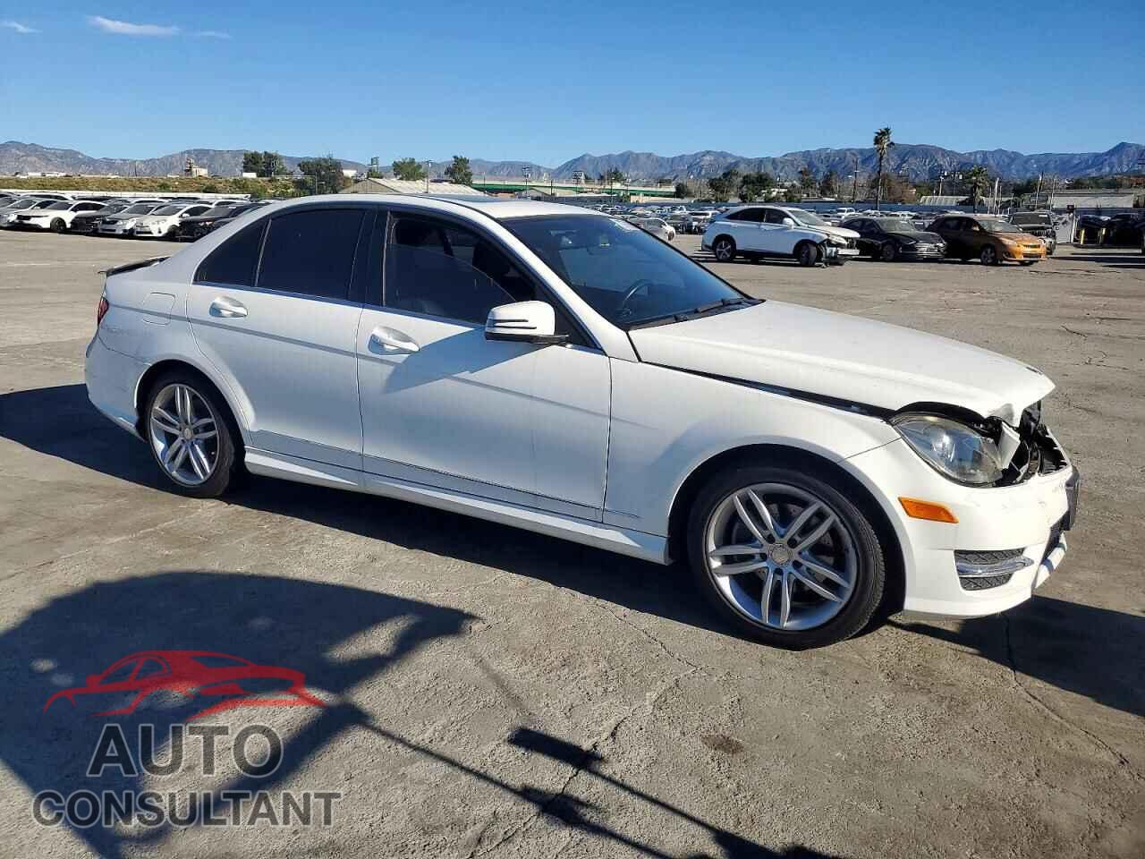 MERCEDES-BENZ C-CLASS 2014 - WDDGF4HB9EA944882