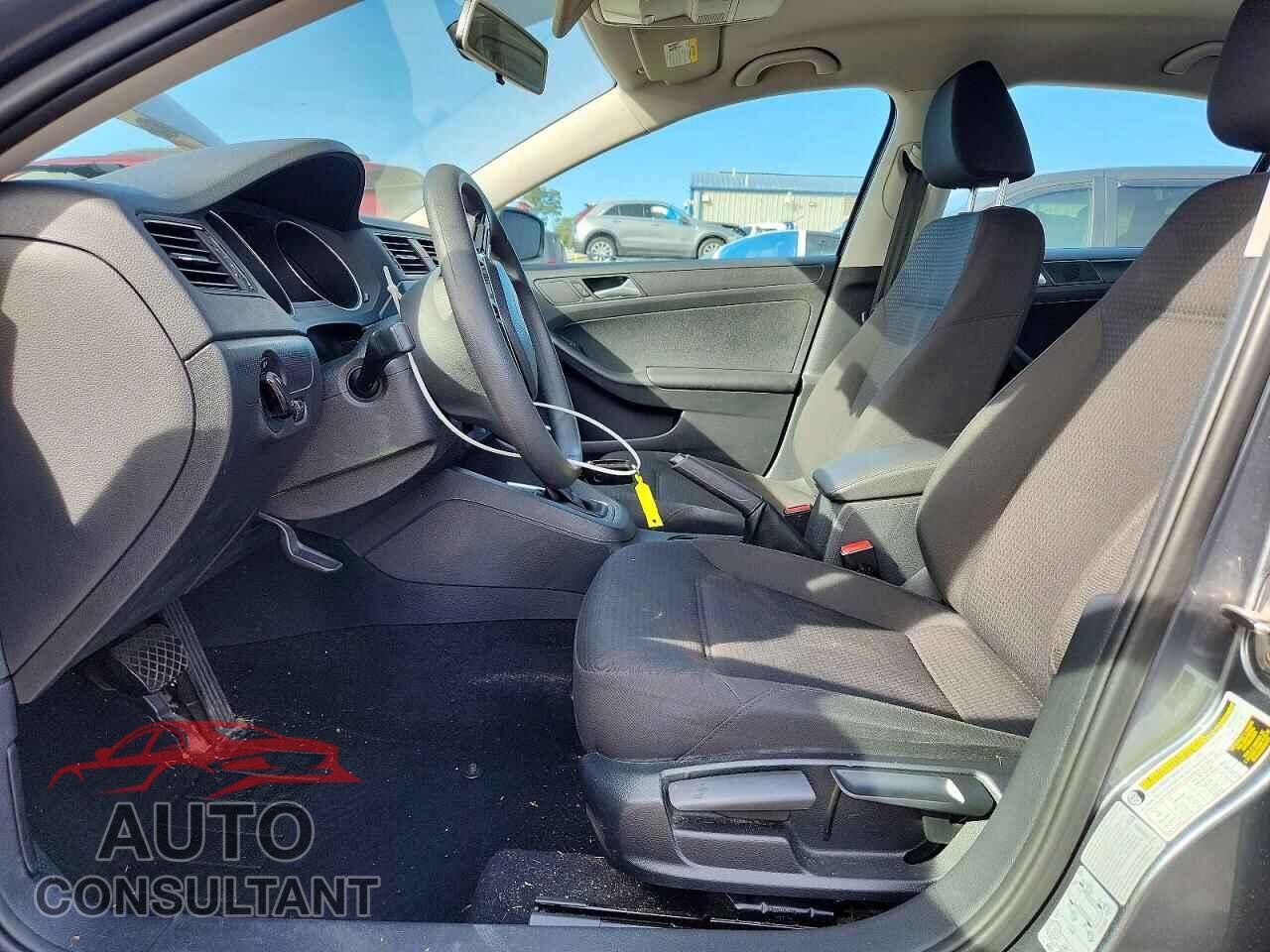 VOLKSWAGEN JETTA 2015 - 3VW2K7AJ3FM233733