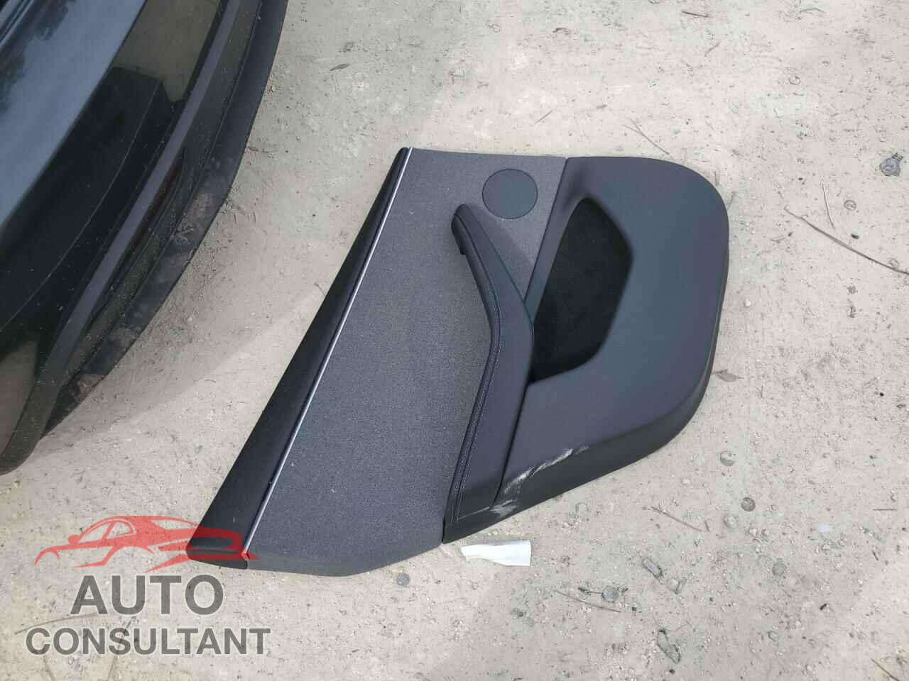 TESLA MODEL 3 2024 - 5YJ3E1EA5RF757691