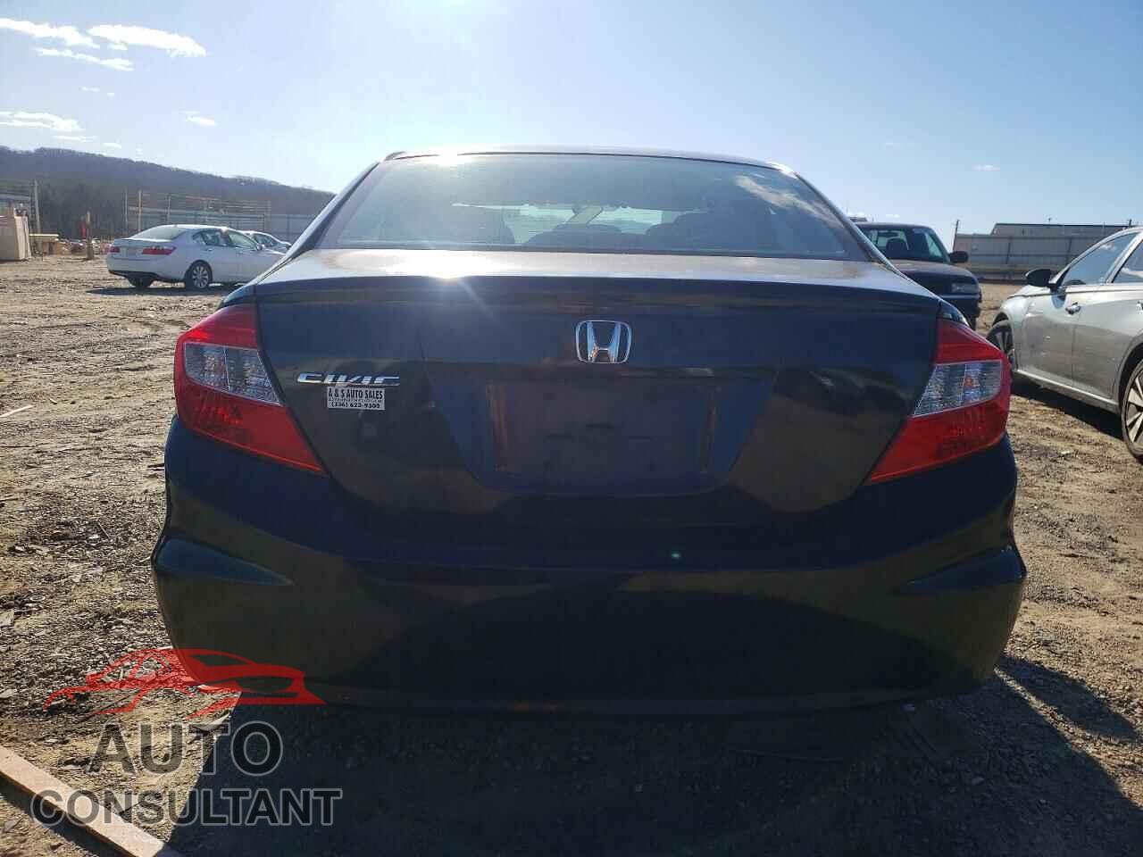 HONDA CIVIC 2012 - 2HGFB2F52CH564656