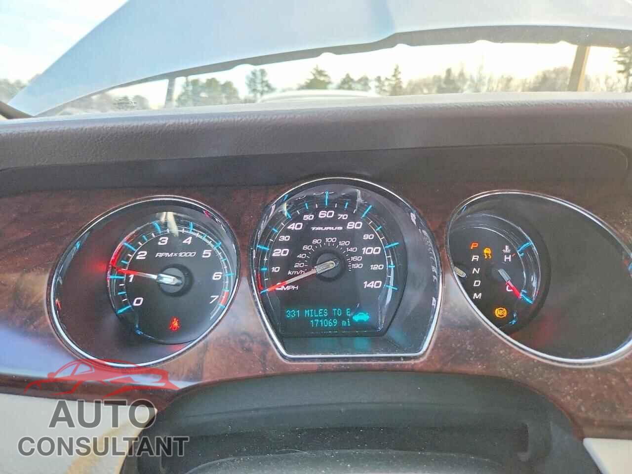 FORD TAURUS 2010 - 1FAHP2FW8AG161796