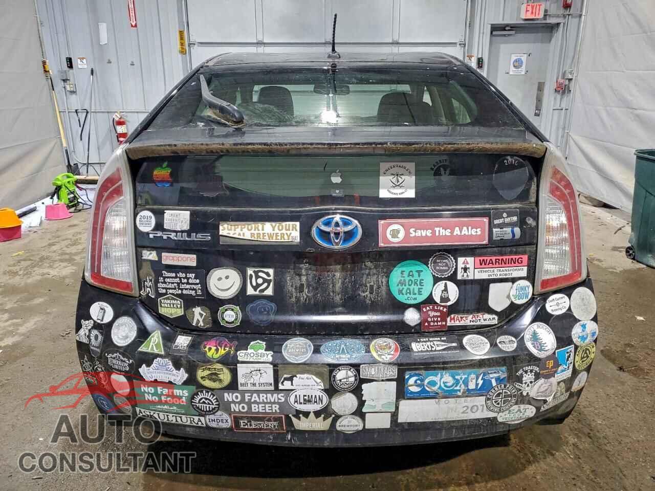 TOYOTA PRIUS 2015 - JTDKN3DU2F0450041