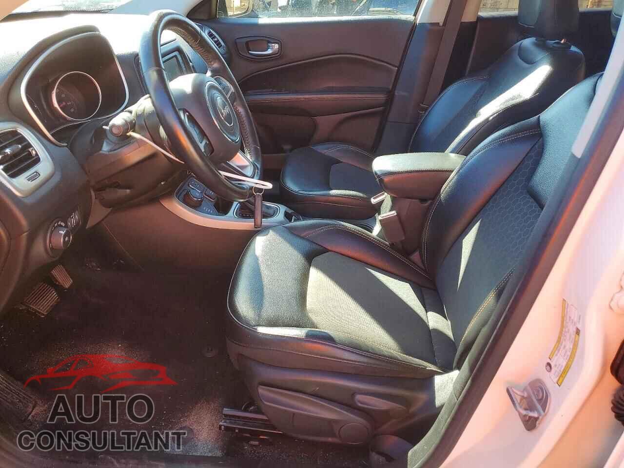 JEEP COMPASS 2018 - 3C4NJDBB0JT418927