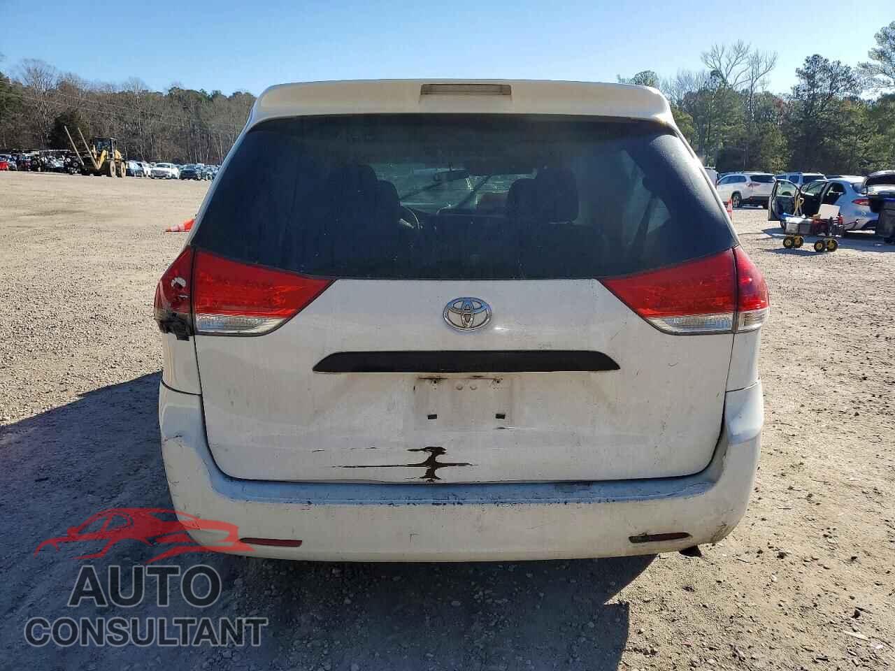 TOYOTA SIENNA 2012 - 5TDKA3DC0CS011237