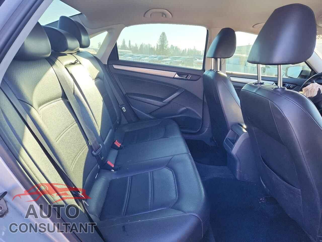 VOLKSWAGEN PASSAT 2014 - 1VWAP7A34EC002323