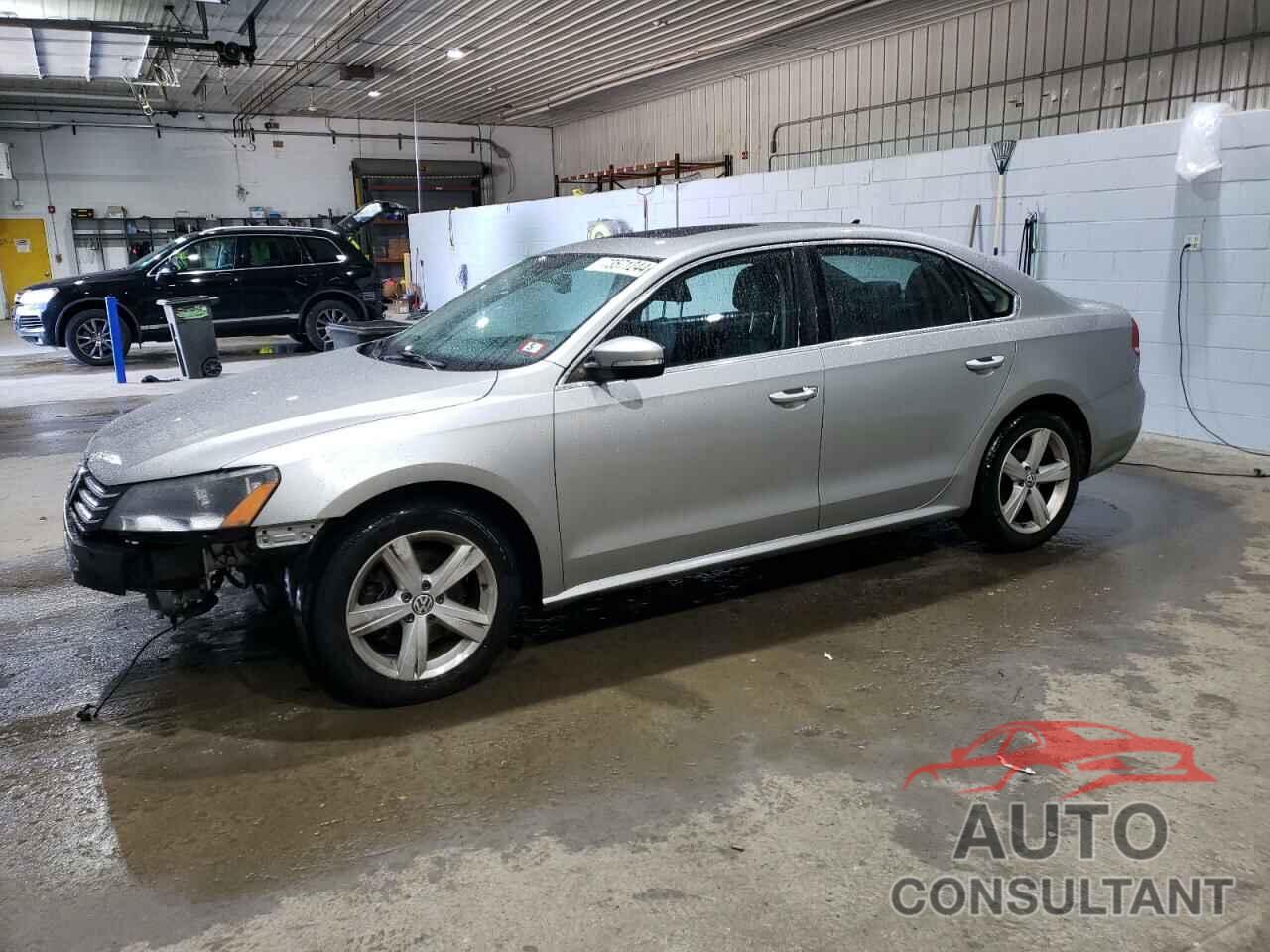 VOLKSWAGEN PASSAT 2013 - 1VWBP7A32DC124830