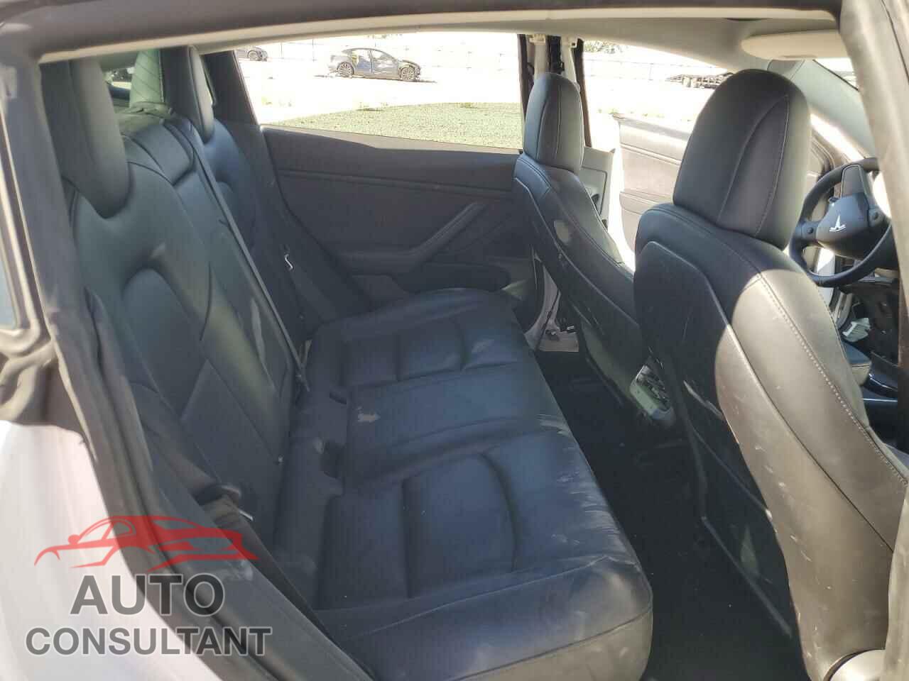 TESLA MODEL 3 2018 - 5YJ3E1EA1JF060670