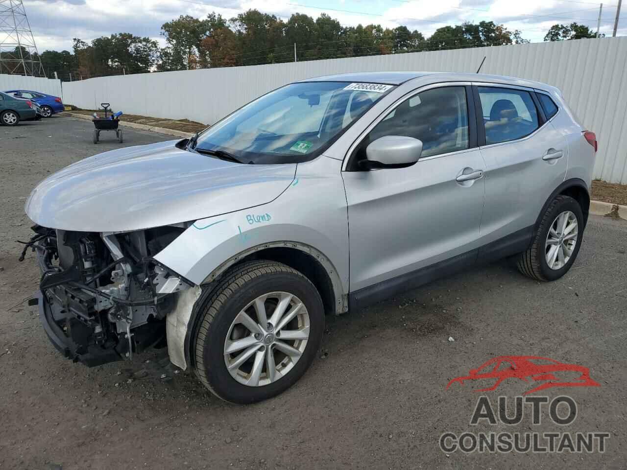 NISSAN ROGUE 2017 - JN1BJ1CR6HW122850