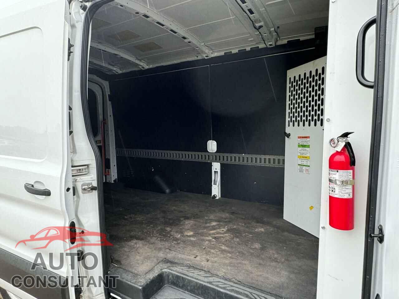 FORD TRANSIT 2019 - 1FTYE2CM5KKB35786