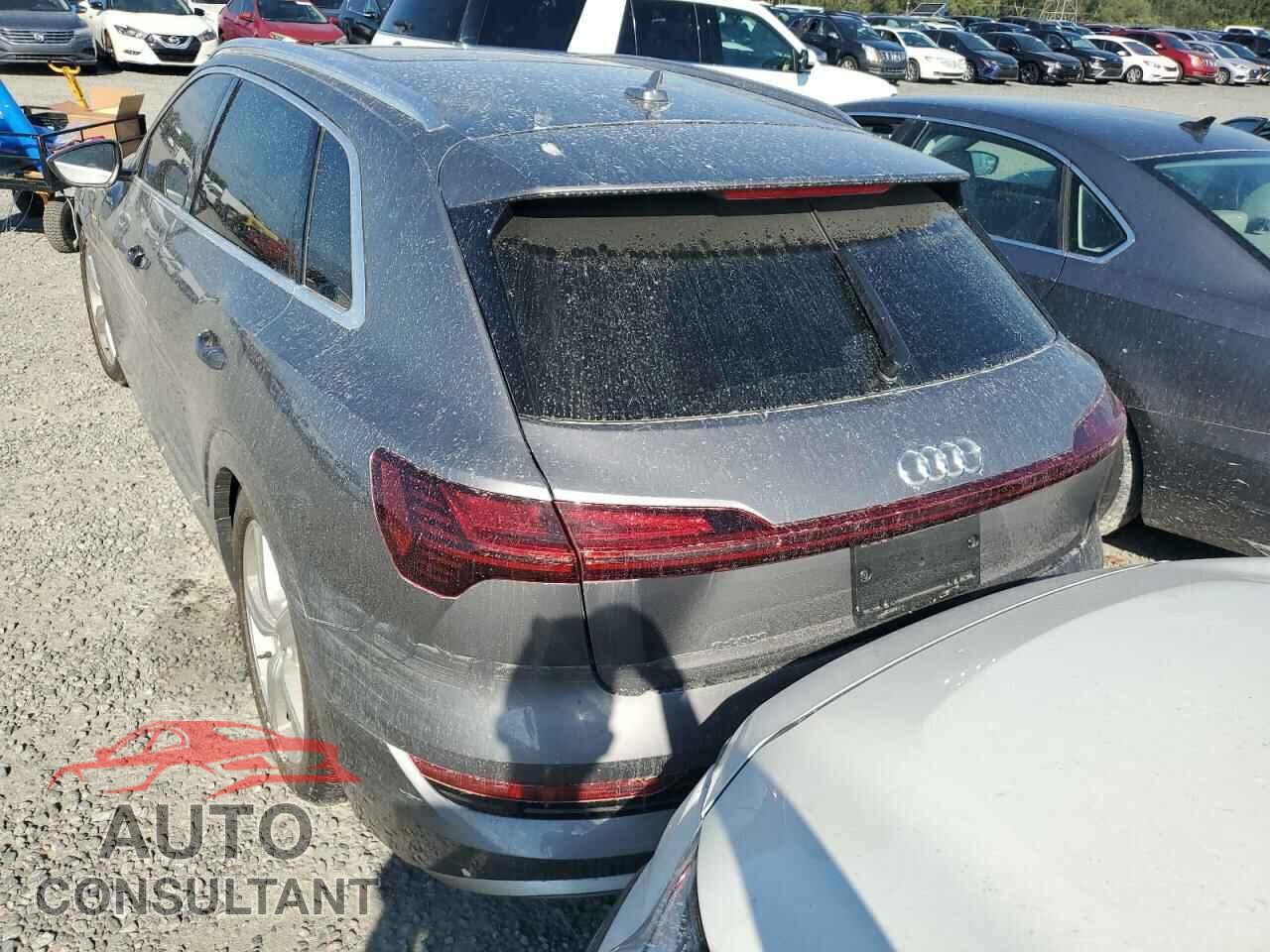 AUDI E-TRON 2019 - WA1LAAGE8KB012593