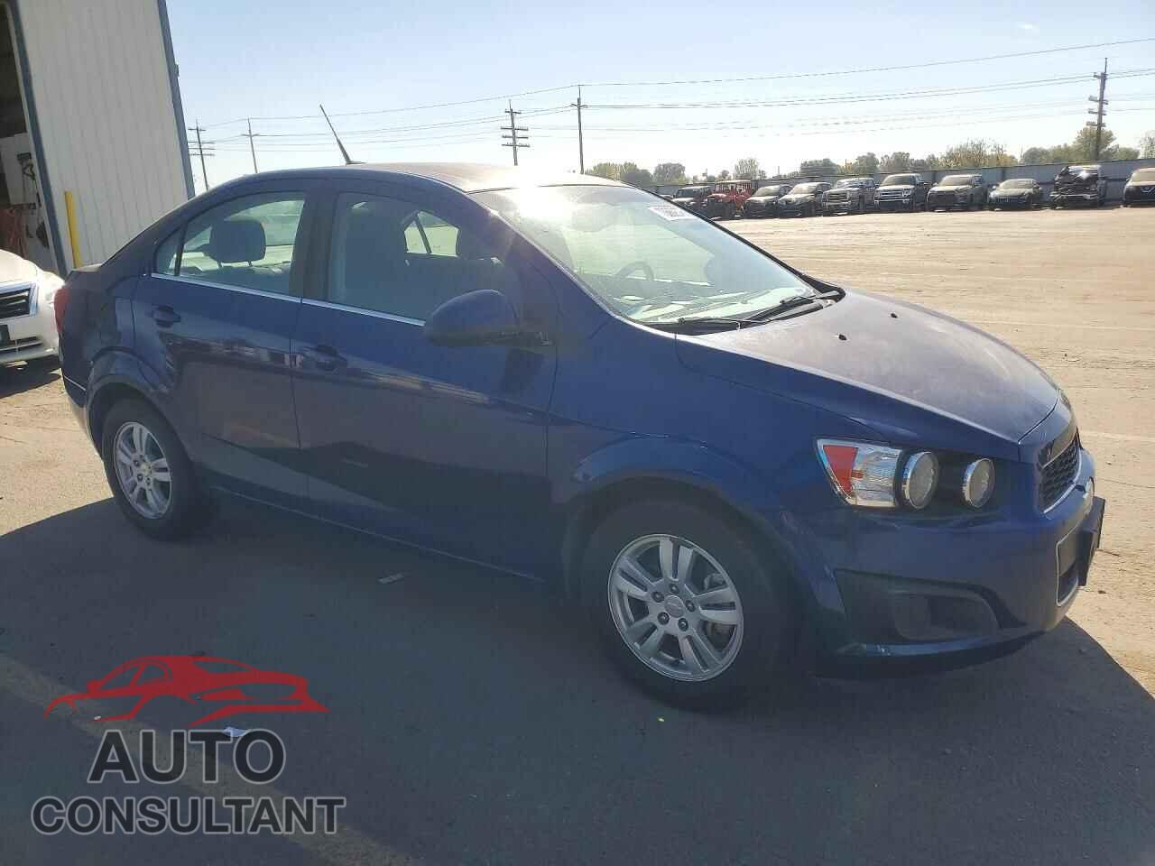 CHEVROLET SONIC 2014 - 1G1JC5SH8E4153858