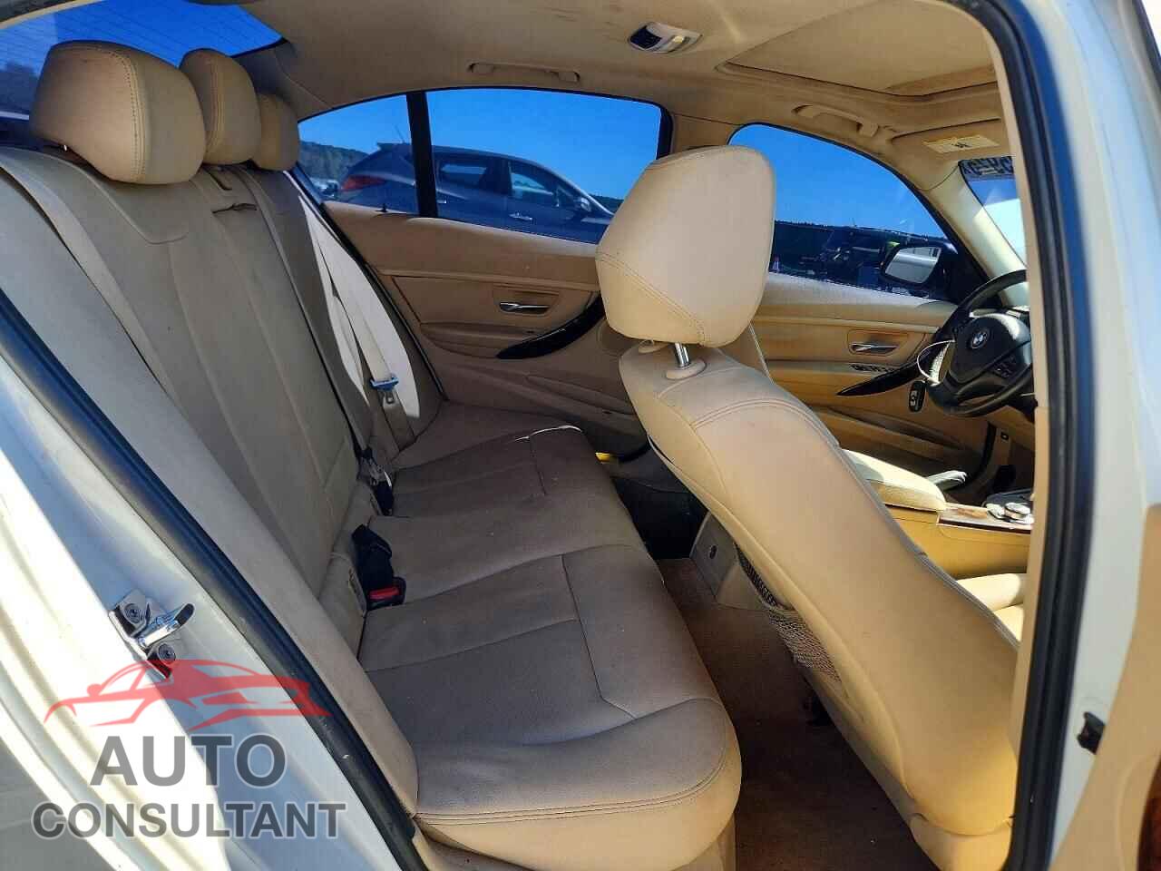 BMW 3 SERIES 2013 - WBA3B3C59DF530192