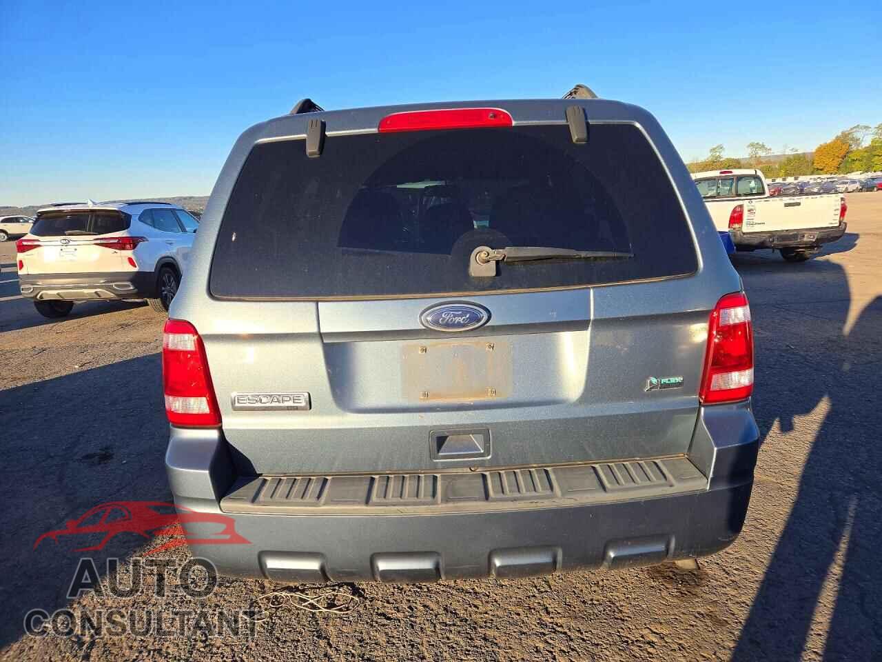 FORD ESCAPE 2010 - 1FMCU9DG8AKC94035