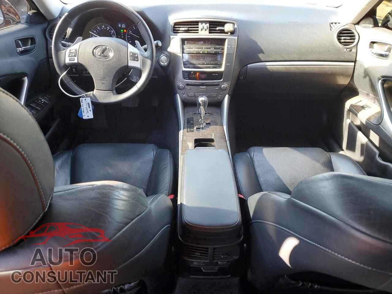 LEXUS IS 2012 - JTHCF5C26C5057248