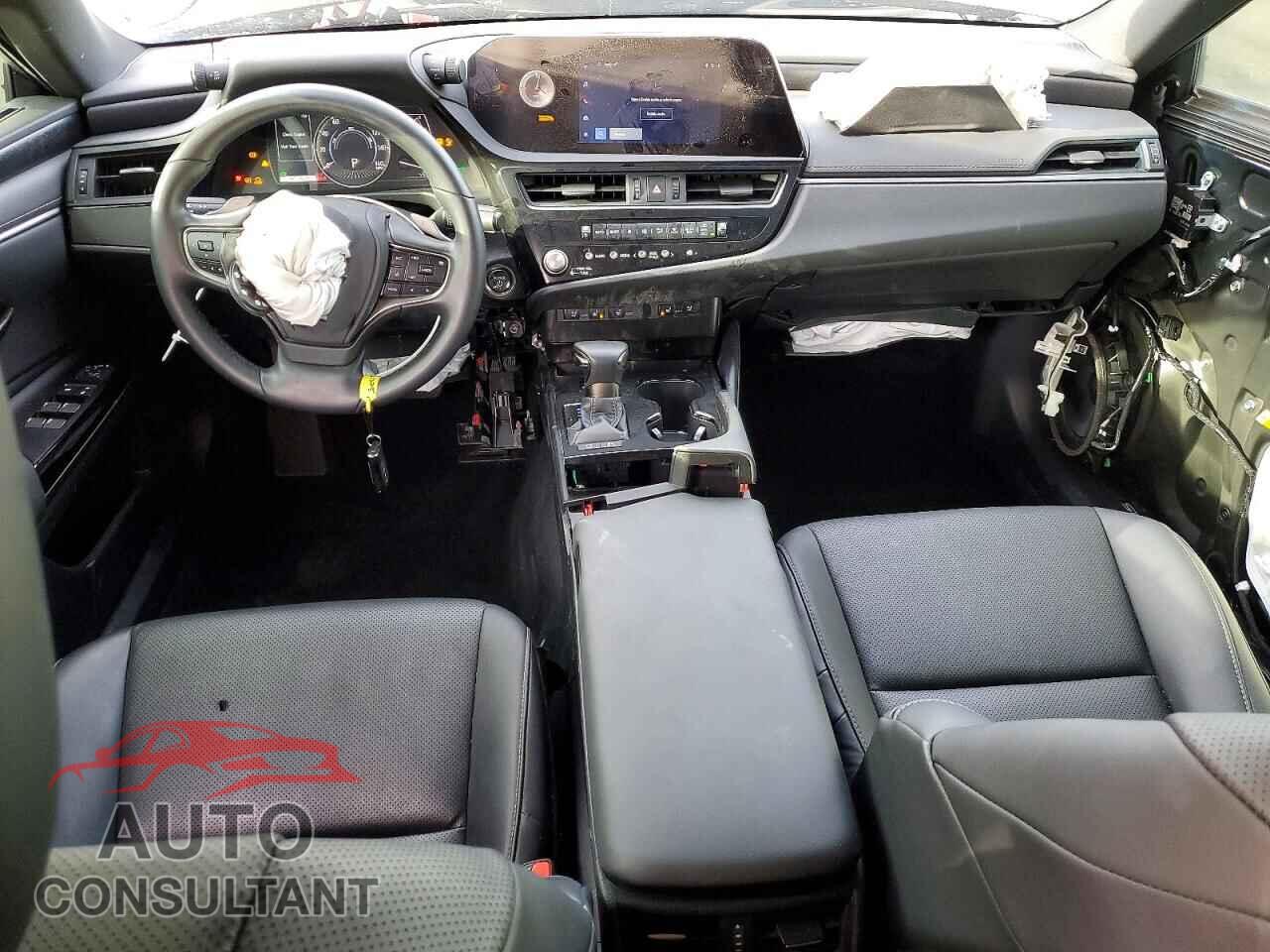 LEXUS ES300 2025 - 58ADA1C11SU062225