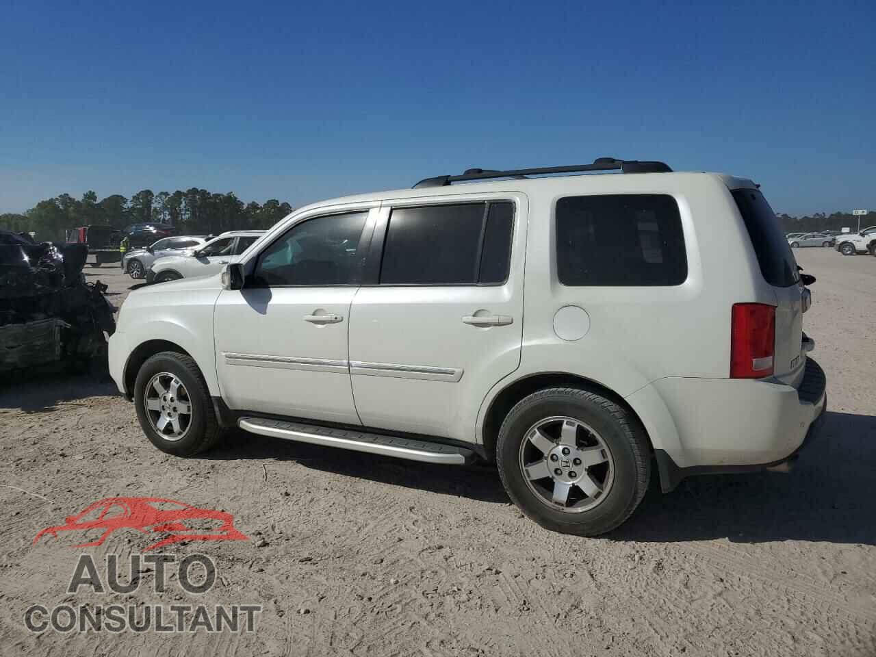 HONDA PILOT 2011 - 5FNYF3H98BB005408
