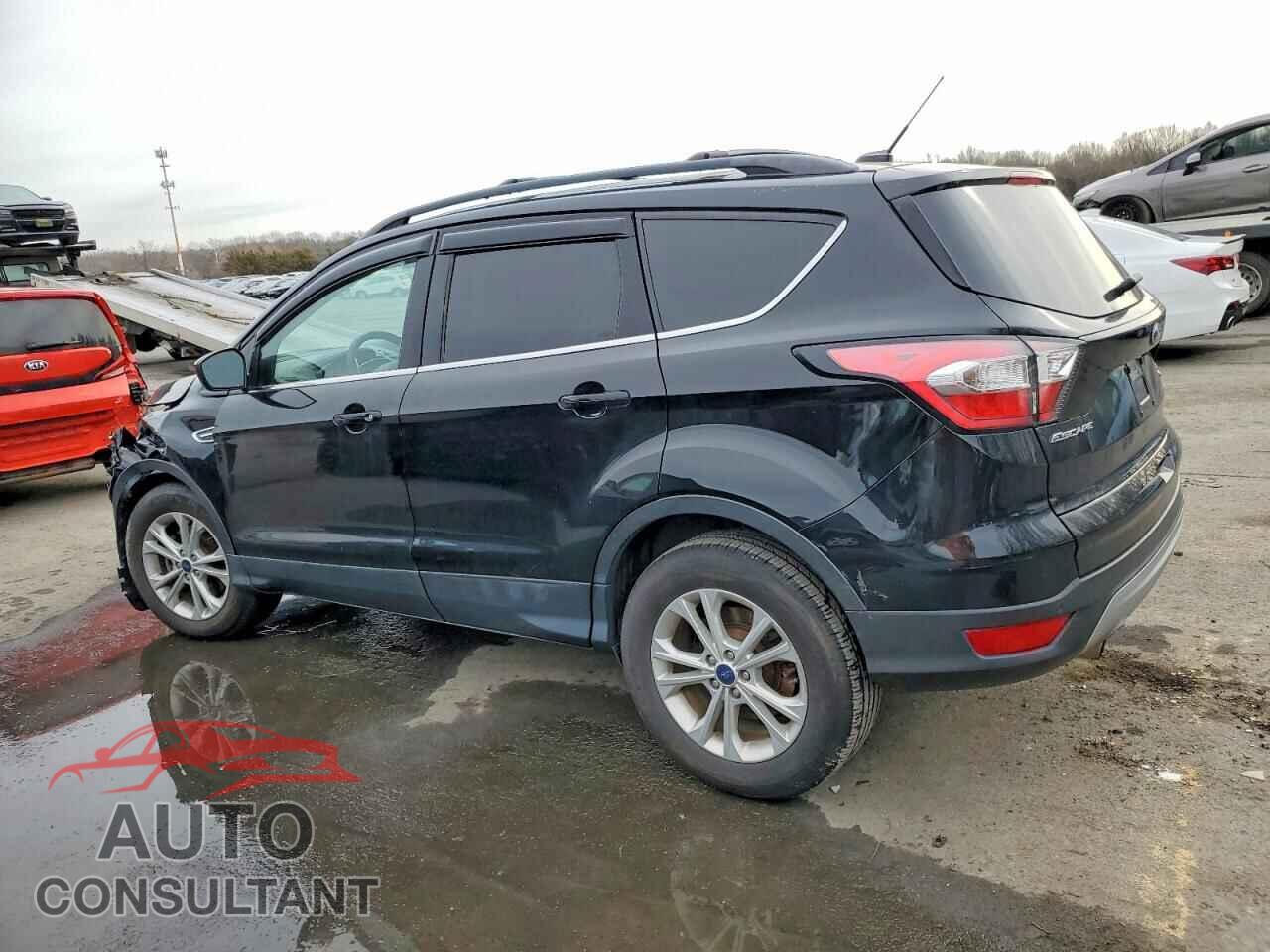 FORD ESCAPE 2017 - 1FMCU9GD4HUC57841