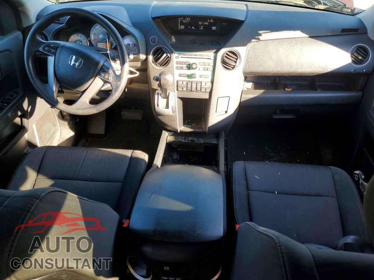 HONDA PILOT 2011 - 5FNYF4H44BB081752