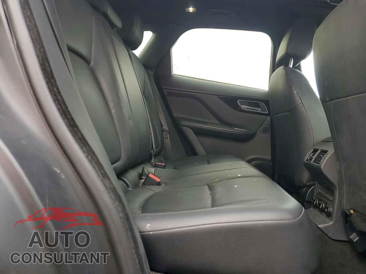 JAGUAR F-PACE 2019 - SADCJ2FX4KA604792