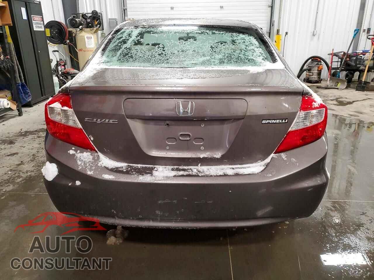 HONDA CIVIC 2012 - 2HGFB2E46CH029435
