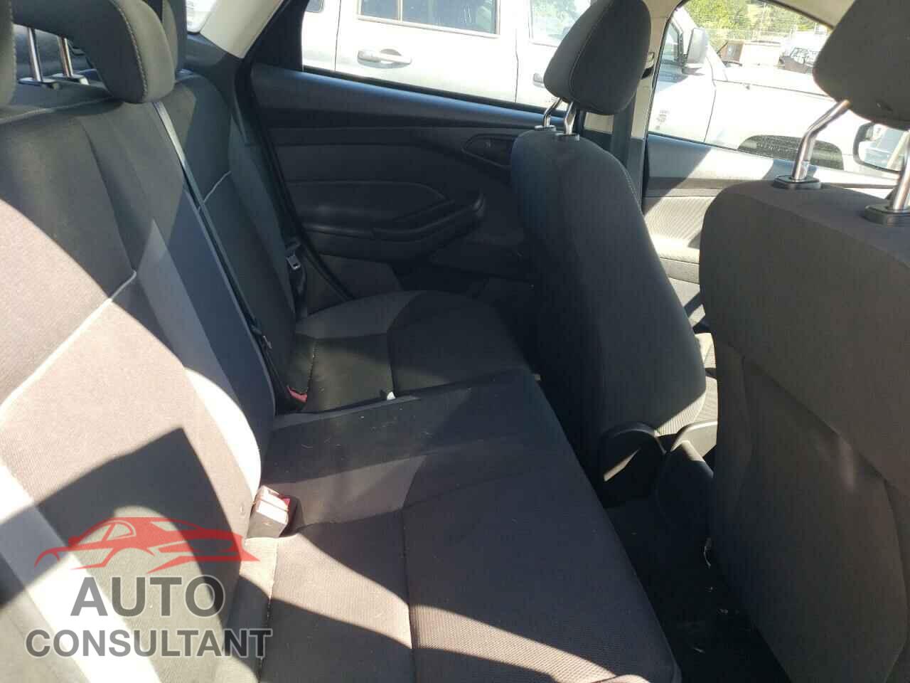 FORD FOCUS 2013 - 1FADP3E22DL306040