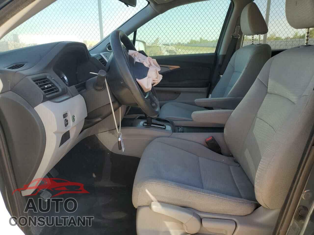 HONDA PILOT 2017 - 5FNYF5H18HB035961