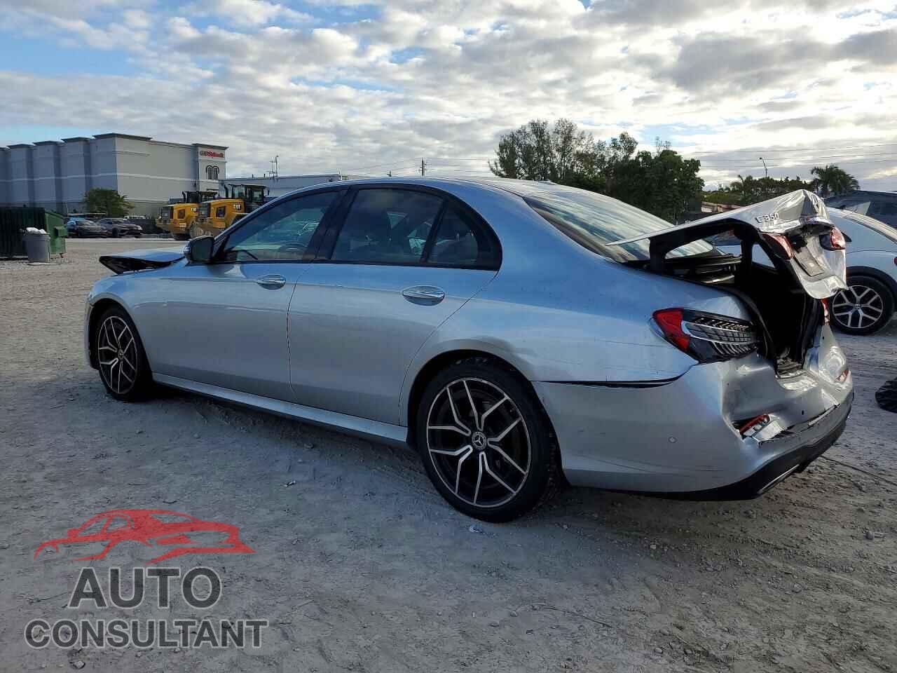 MERCEDES-BENZ E-CLASS 2023 - W1KZF8DB1PB101908