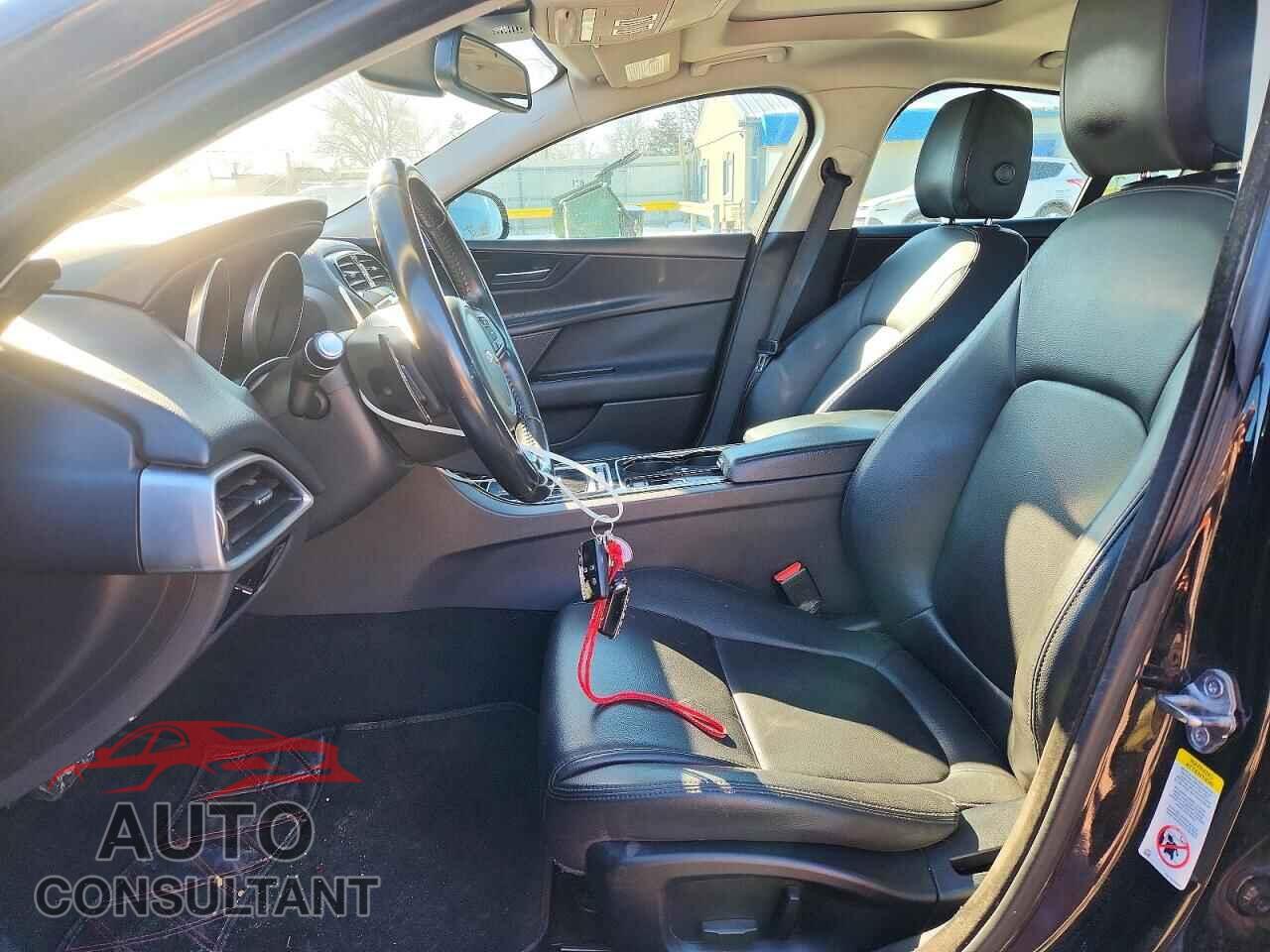 JAGUAR XE 2017 - SAJAR4BGXHA977990