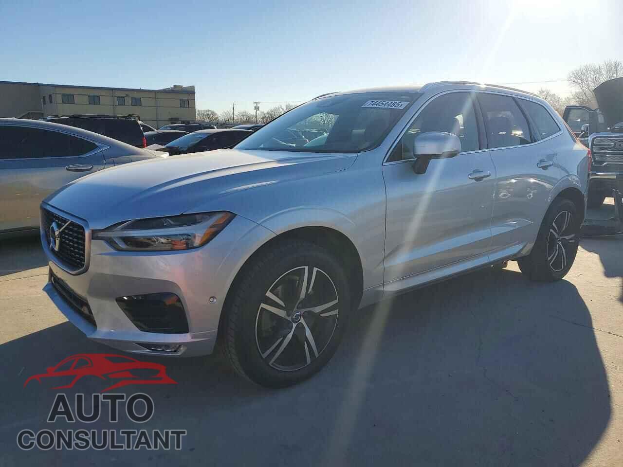 VOLVO XC60 2018 - LYVA22RM3JB100937