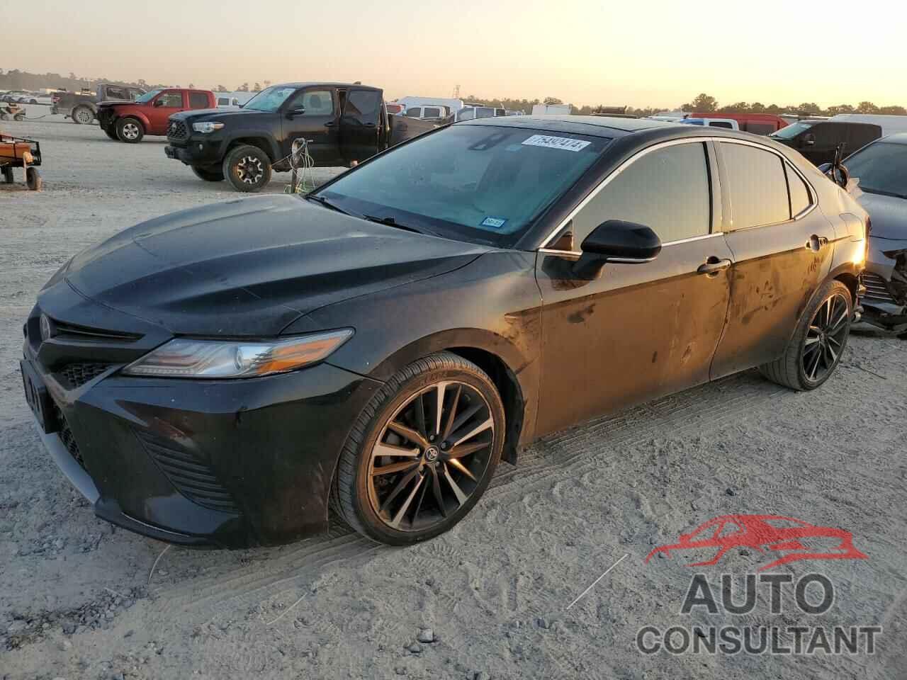 TOYOTA CAMRY 2018 - 4T1B61HK9JU130383
