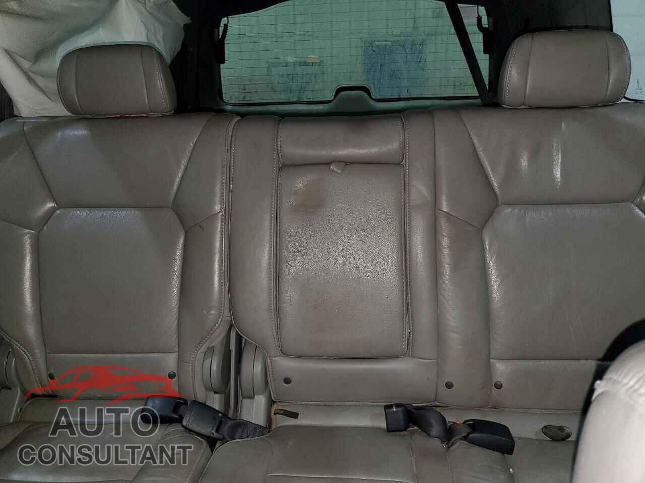 HONDA PILOT 2011 - 5FNYF4H5XBB091002