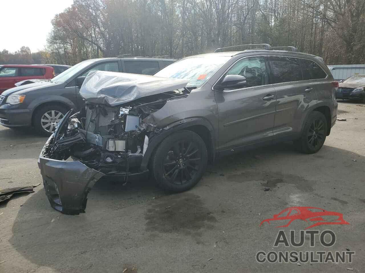 TOYOTA HIGHLANDER 2019 - 5TDJZRFH0KS629737