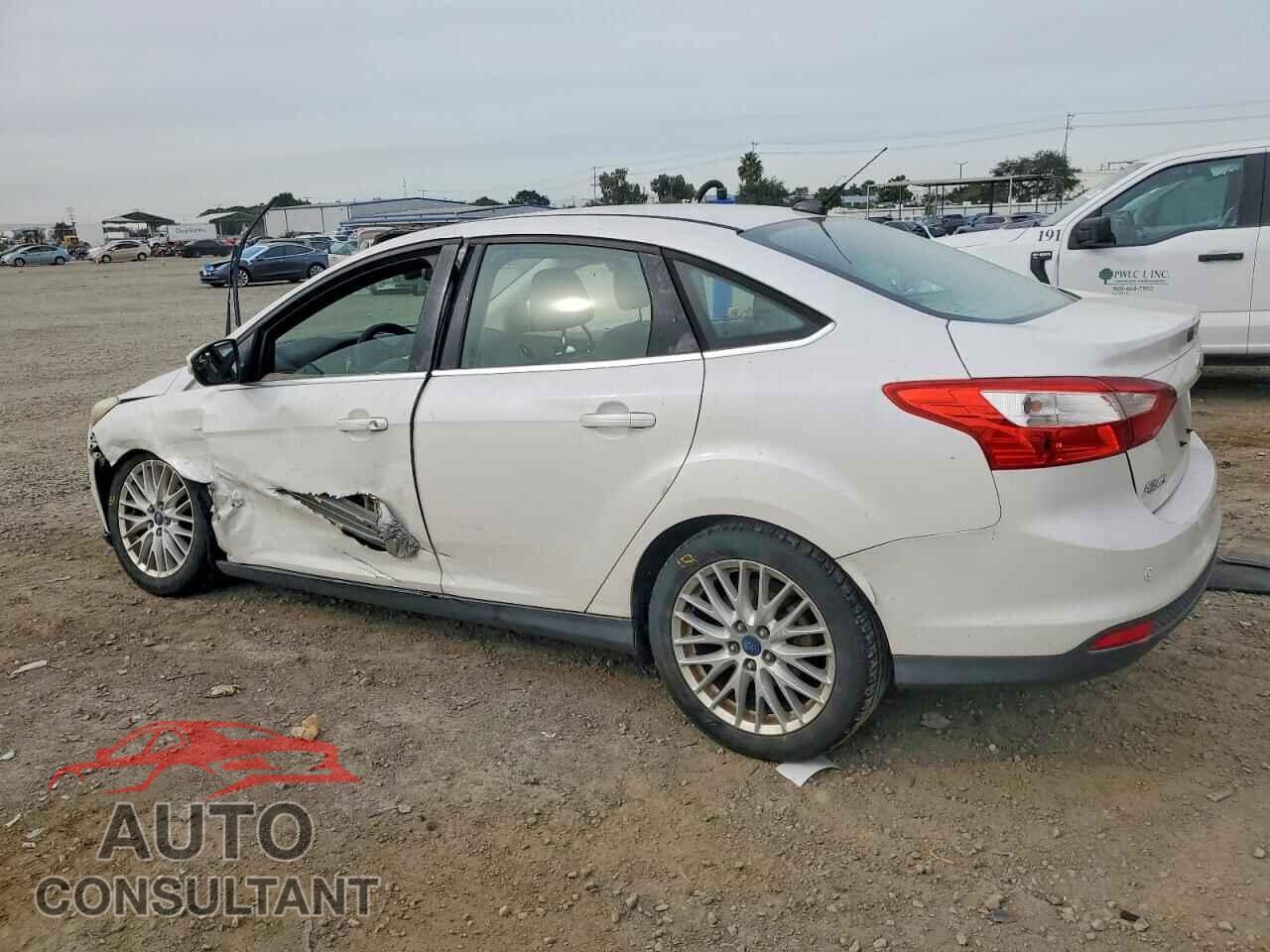 FORD FOCUS 2012 - 1FAHP3H24CL379065
