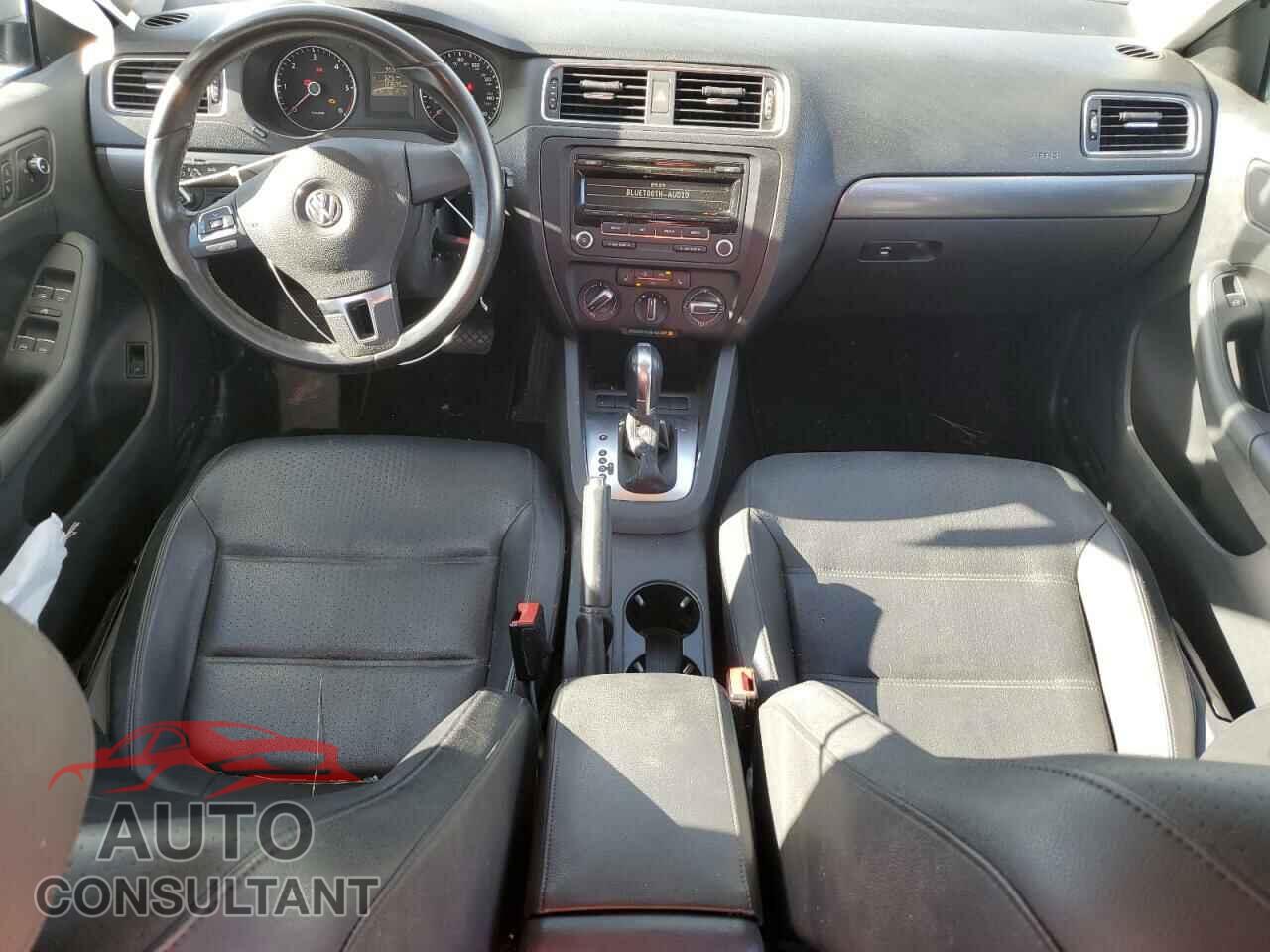 VOLKSWAGEN JETTA 2013 - 3VWLL7AJ6DM408958