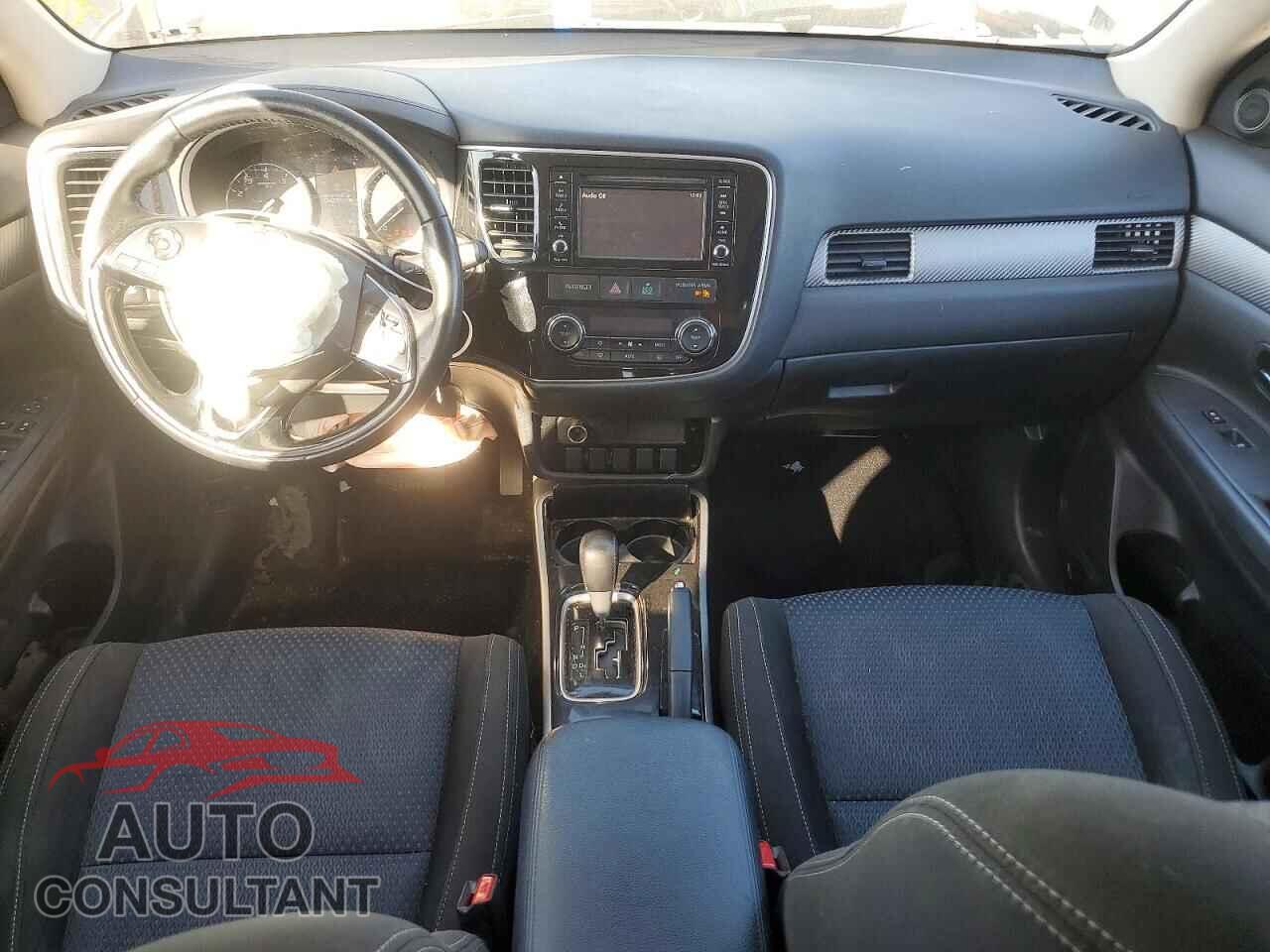 MITSUBISHI OUTLANDER 2017 - JA4AD2A37HZ053552