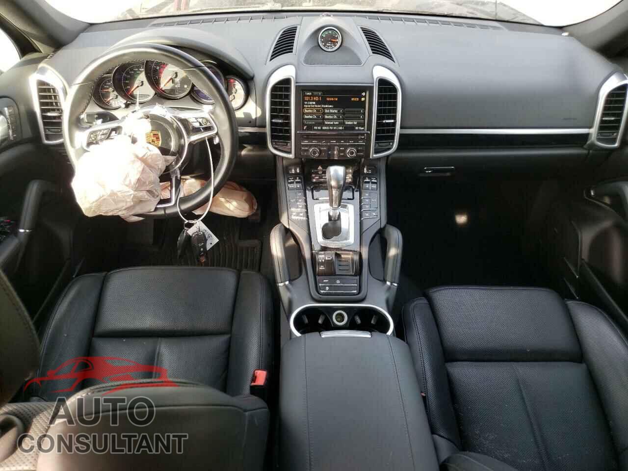 PORSCHE CAYENNE 2016 - WP1AA2A25GLA10138