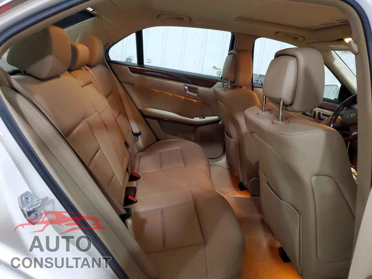 MERCEDES-BENZ E-CLASS 2011 - WDDHF8HB5BA492209