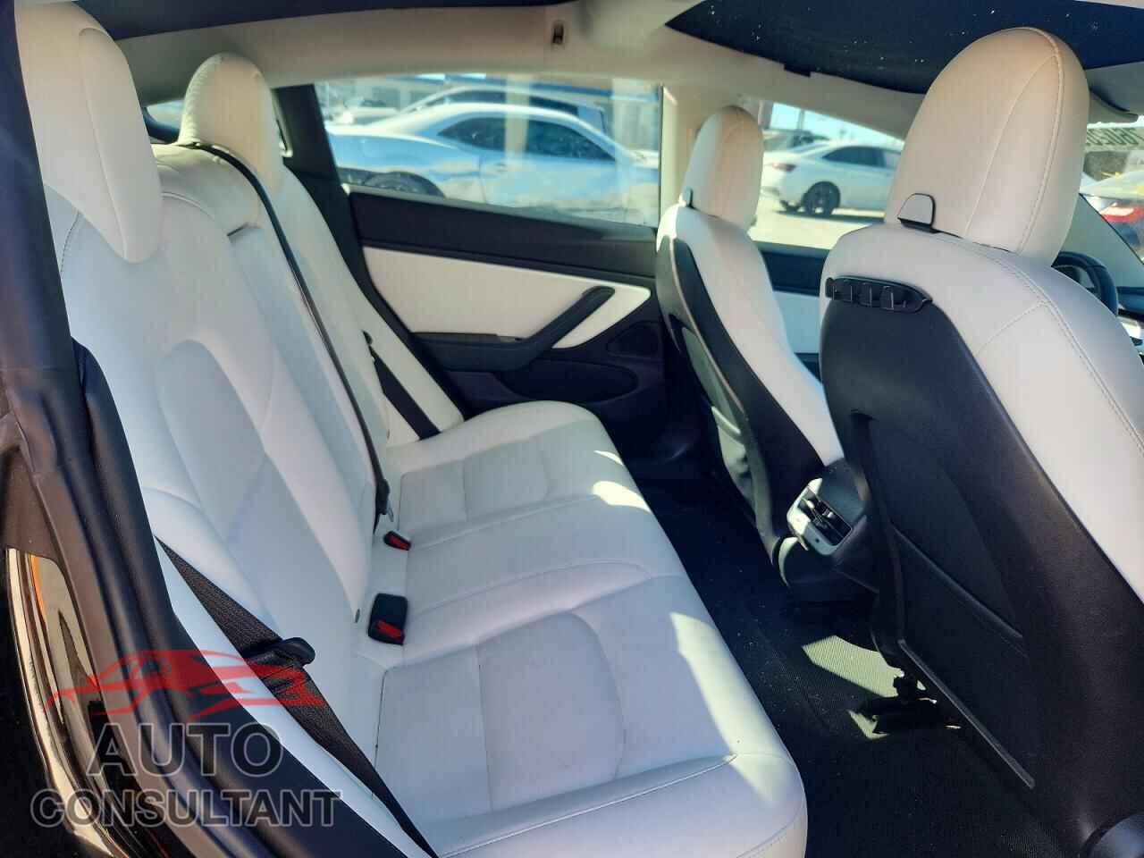 TESLA MODEL 3 2019 - 5YJ3E1EA0KF429360