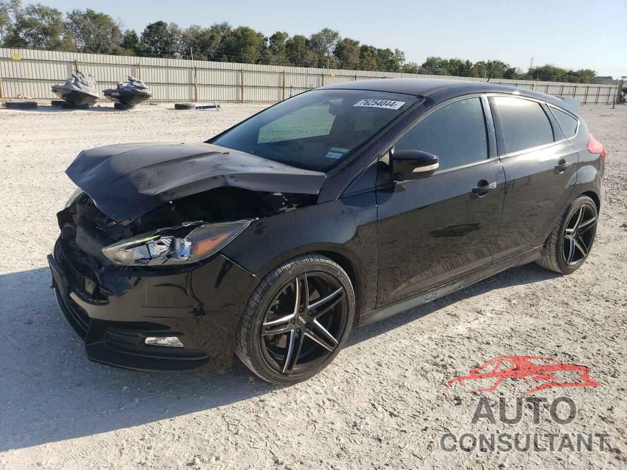 FORD FOCUS 2017 - 1FADP3L9XHL273164