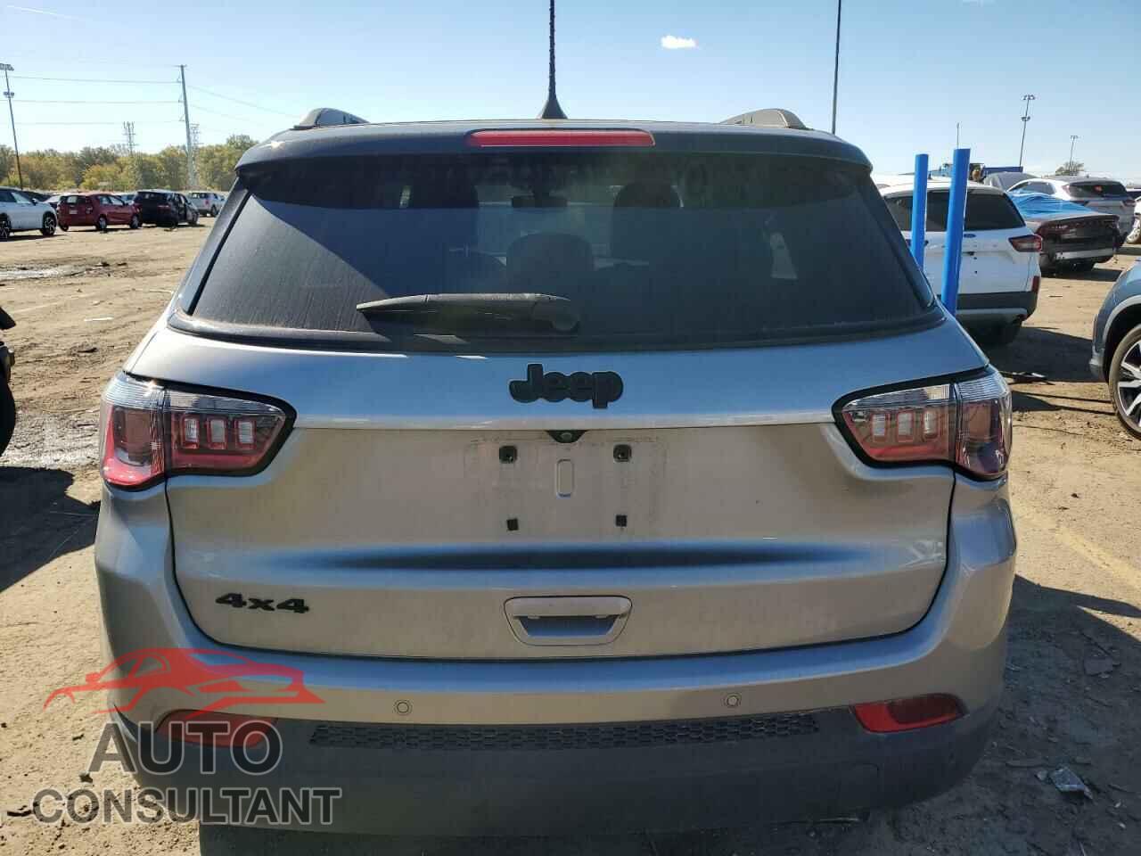 JEEP COMPASS 2018 - 3C4NJDBB1JT298961