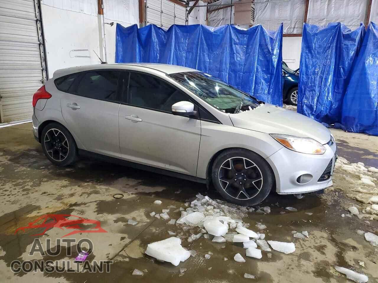 FORD FOCUS 2014 - 1FADP3K2XEL194061