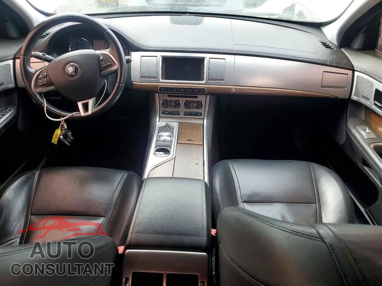 JAGUAR XF 2014 - SAJWA0EX2E8U32905