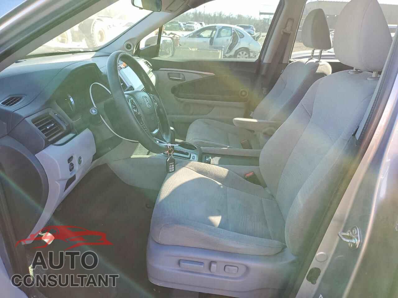HONDA PILOT 2017 - 5FNYF5H39HB010360