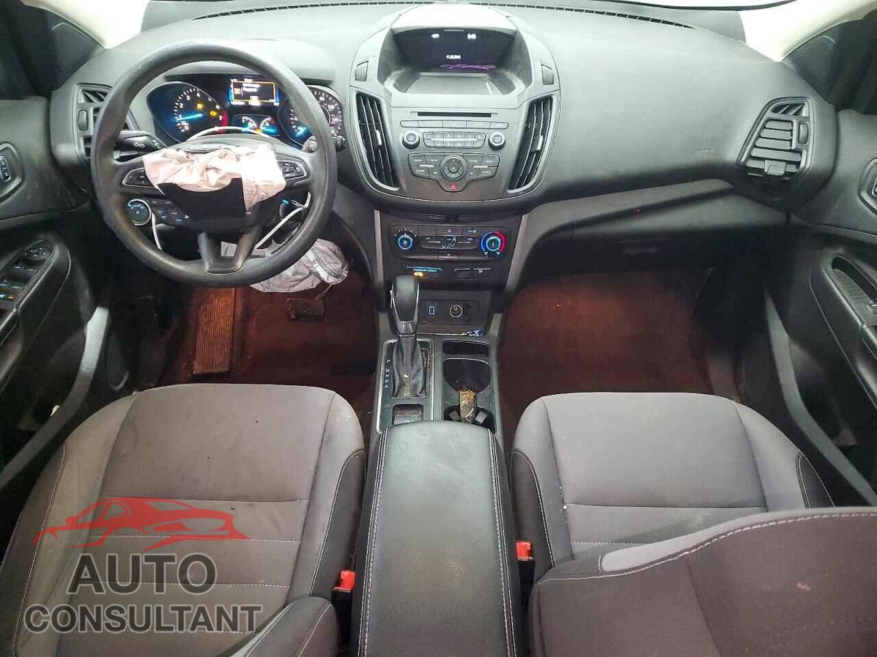 FORD ESCAPE 2017 - 1FMCU0F75HUC62442