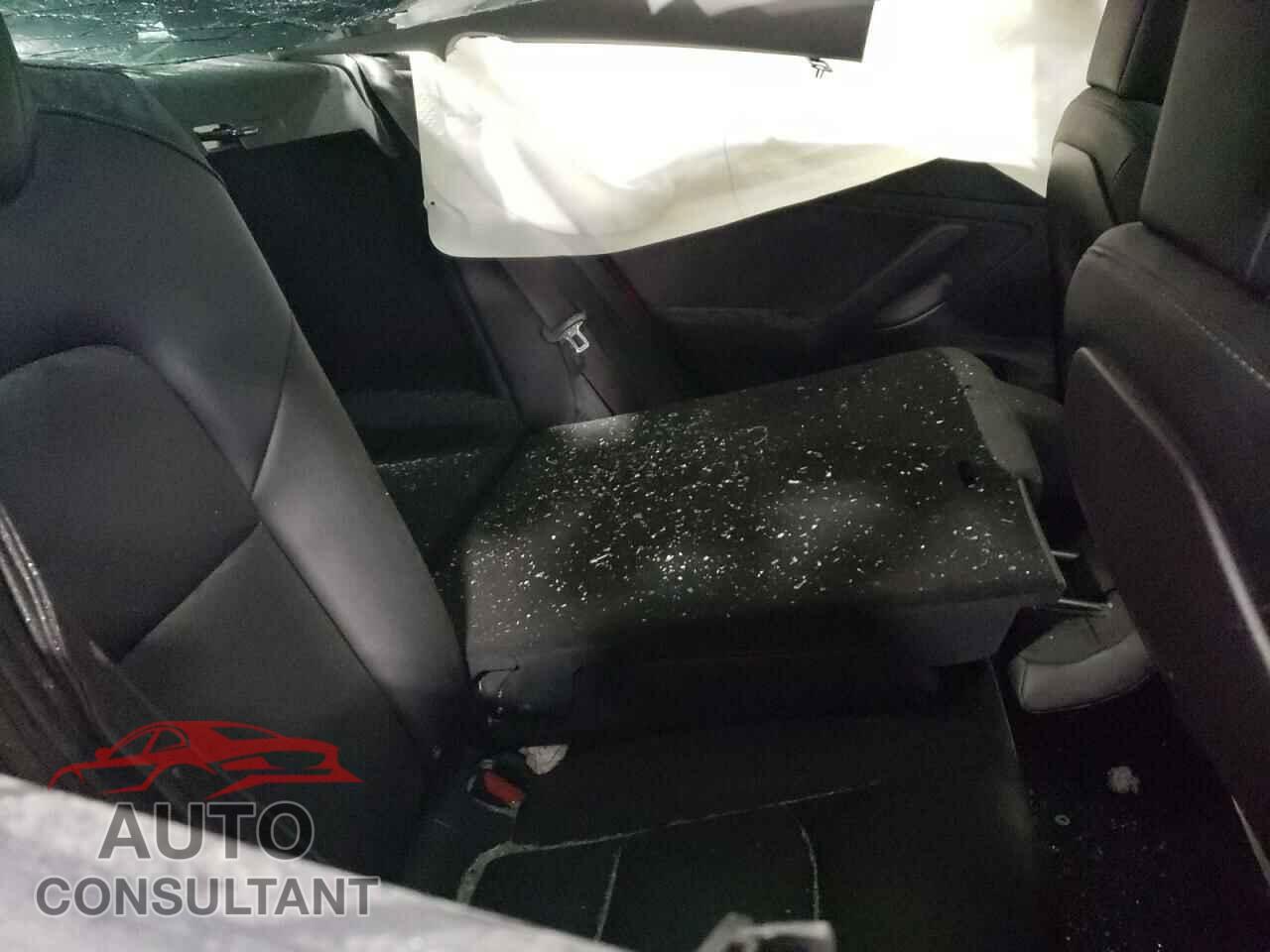 TESLA MODEL 3 2018 - 5YJ3E1EB9JF117173