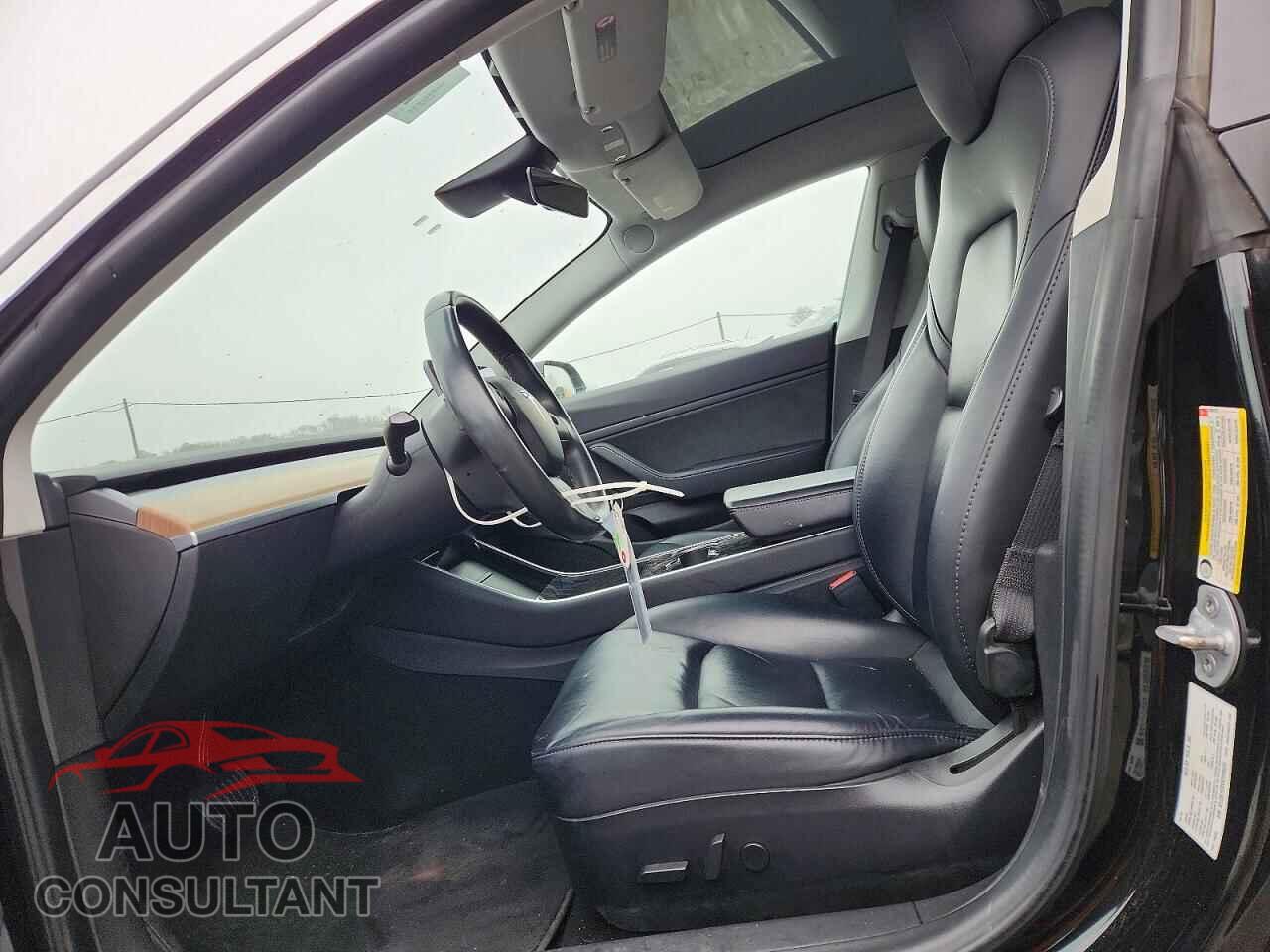 TESLA MODEL 3 2019 - 5YJ3E1EBXKF208972