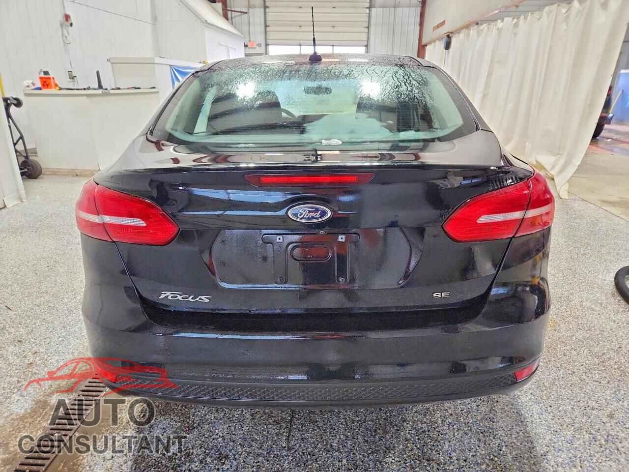 FORD FOCUS 2017 - 1FADP3F23HL259184