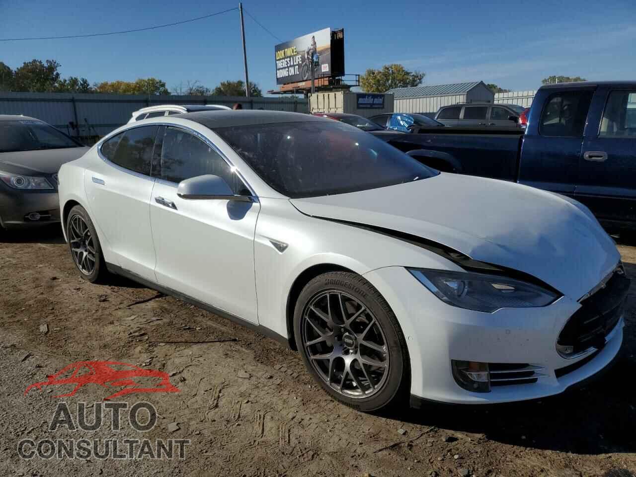 TESLA MODEL S 2015 - 5YJSA1S29FF090575