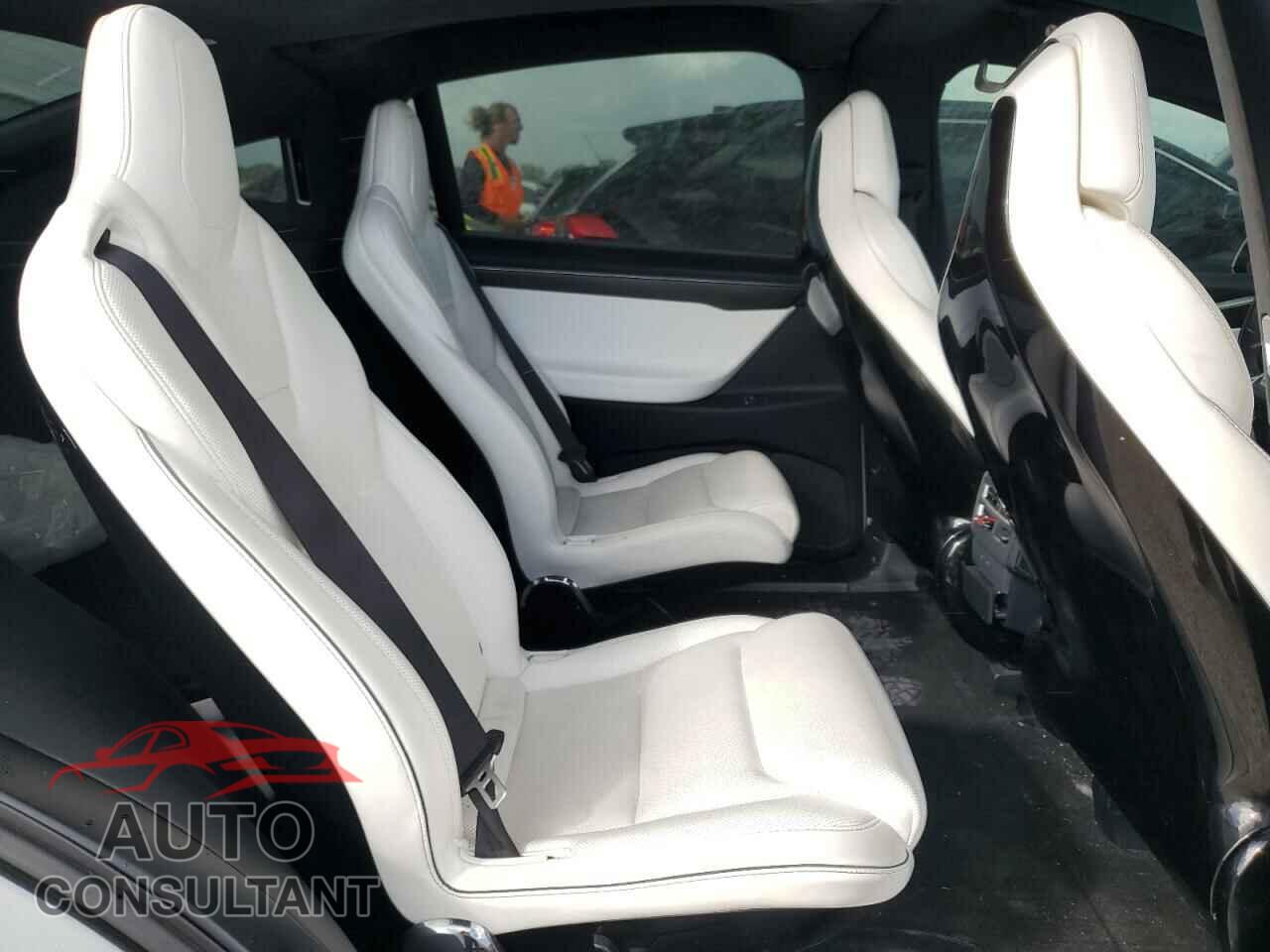TESLA MODEL X 2016 - 5YJXCBE21GF019518
