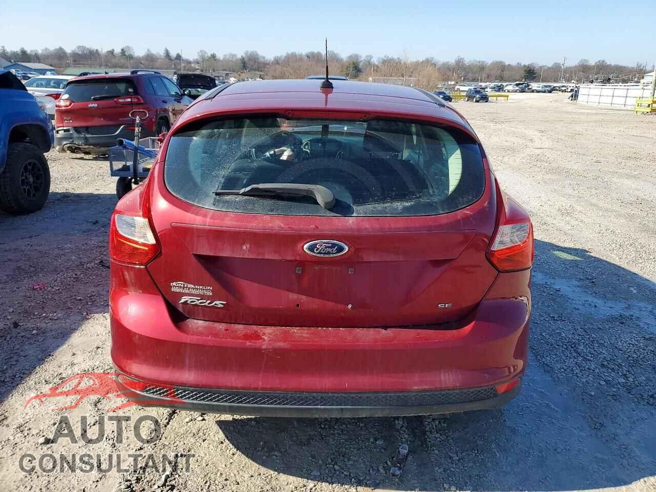 FORD FOCUS 2014 - 1FADP3K24EL377360